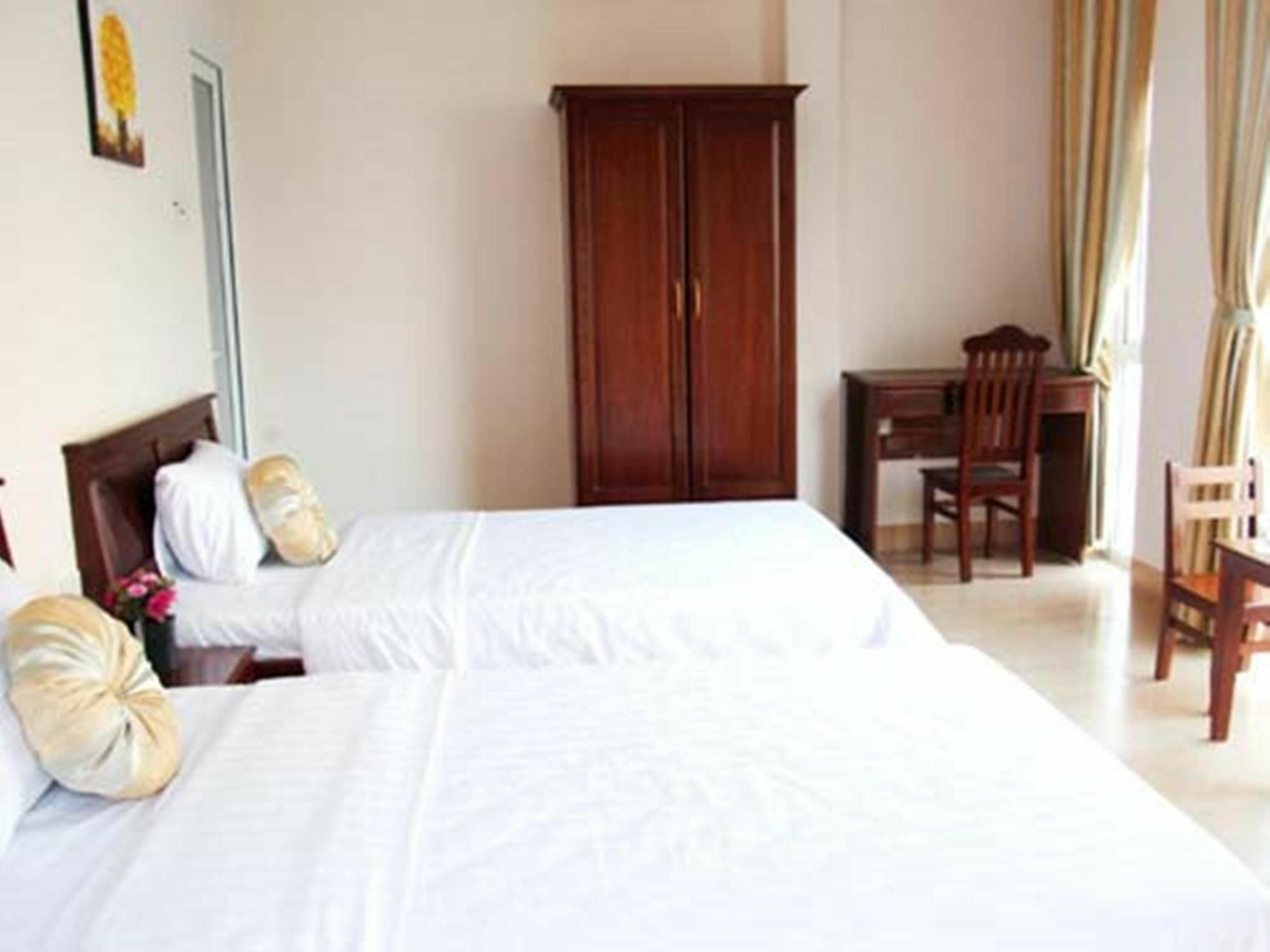 Huong Binh Hotel Da Nang Exterior photo
